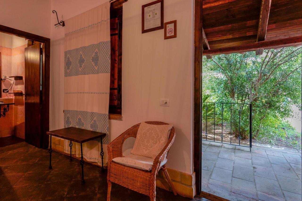 Il Monastero Hotel Geremeas Ngoại thất bức ảnh
